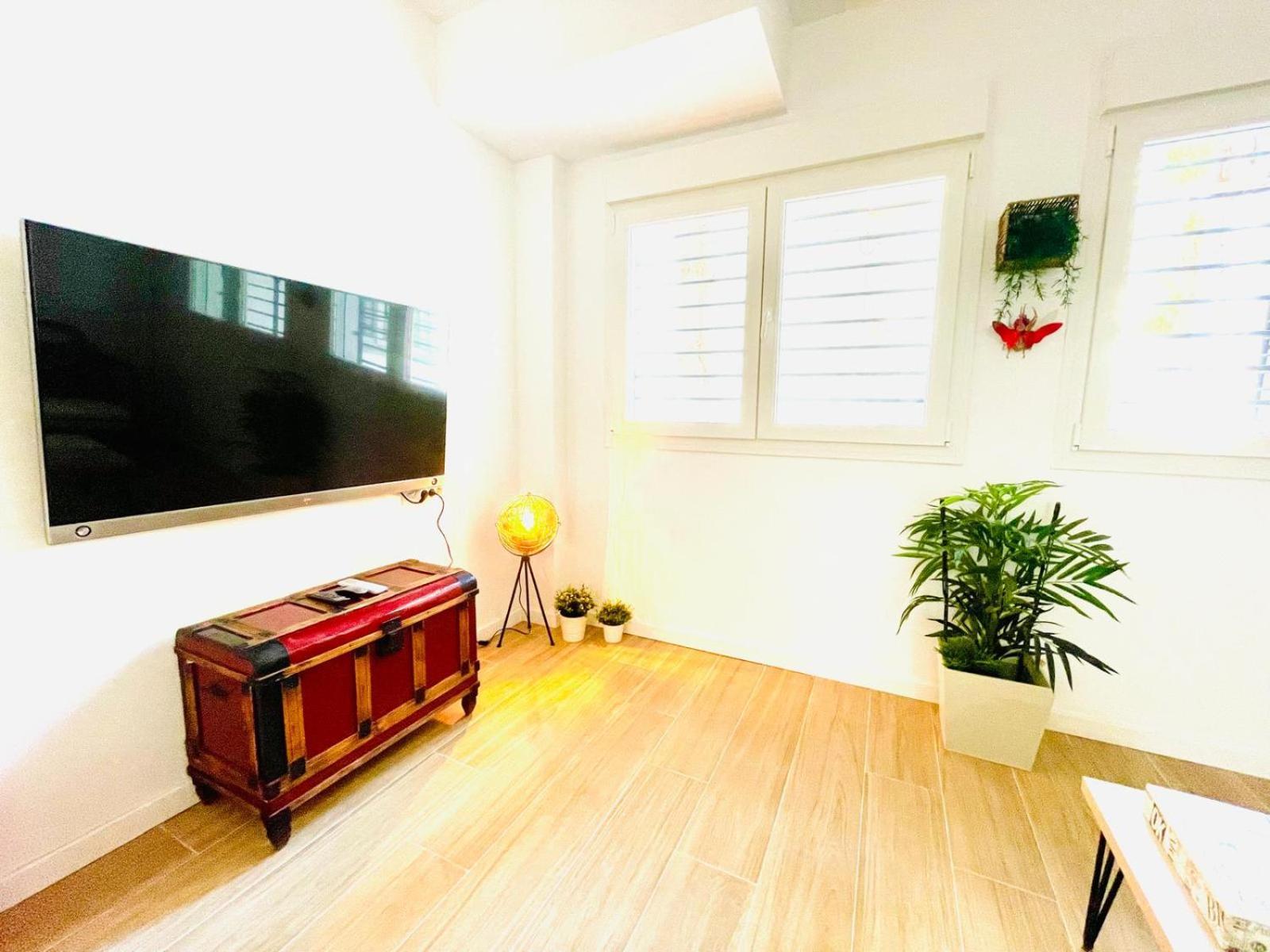 Completo Y En Apartment Malaga